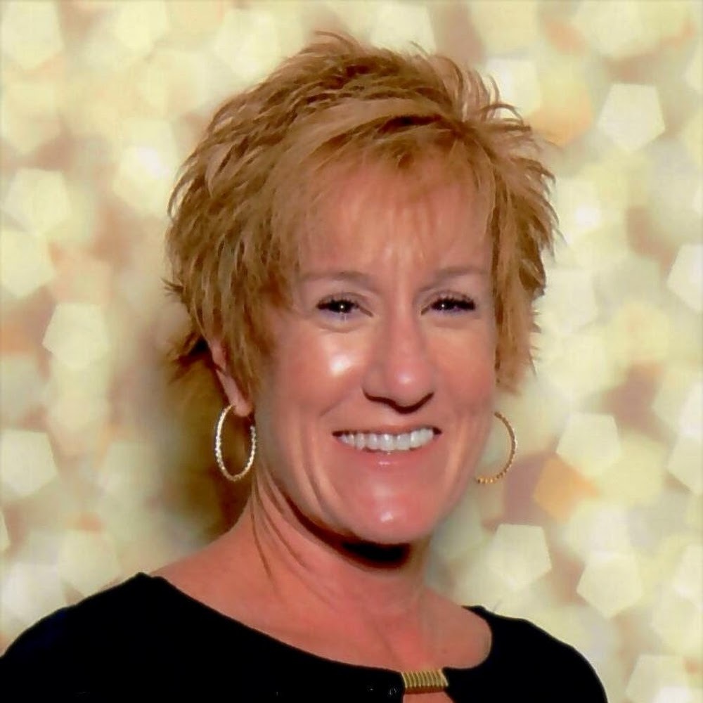 Meet your Posher, Lindy